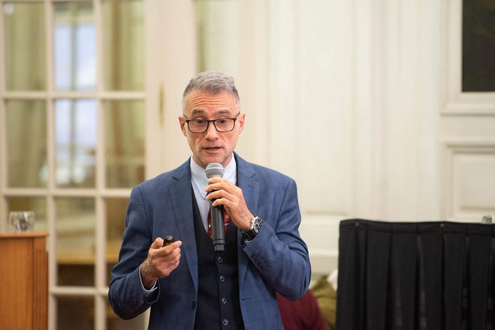Dr. Fernando Horowitz